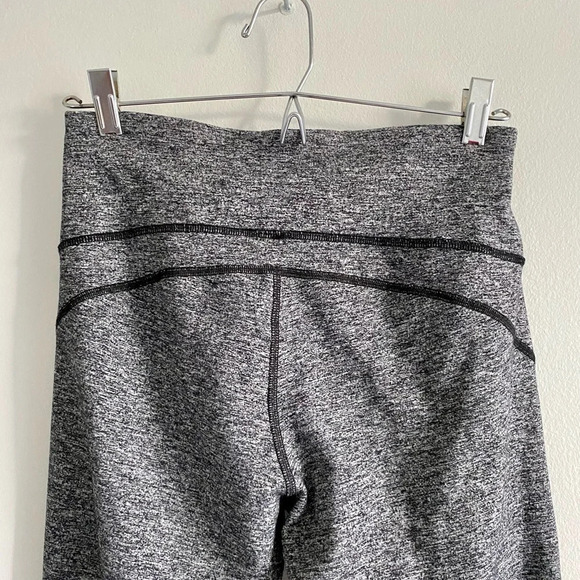 Lululemon Out To Lunge Untight Tight Heathered Black Leggings Size 6 30" - Picture 9 of 14